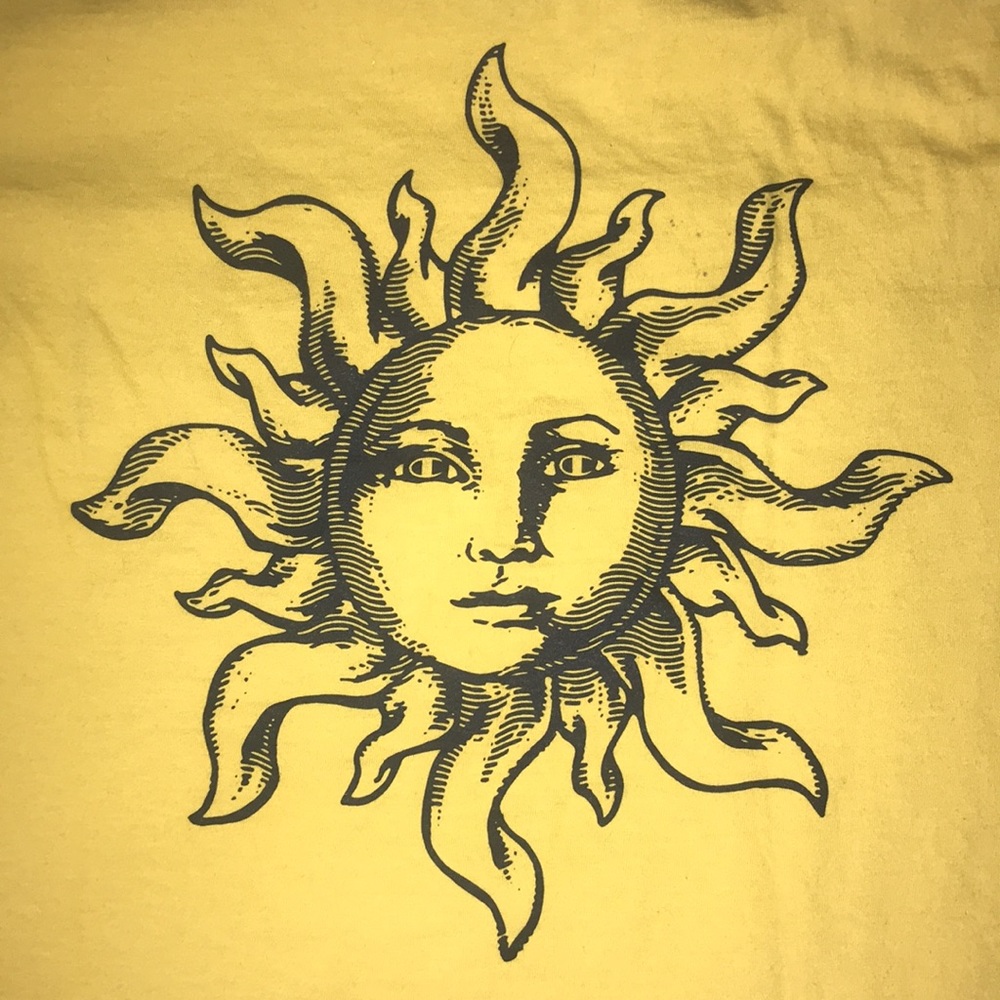 Champion Sun Graphic Short Sleeve Tee in Mustard Yellow Size Medium